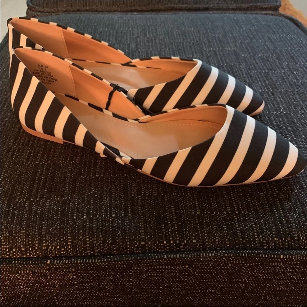 H&M striped flat